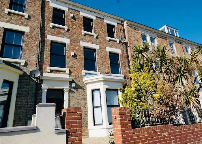 Longsands Beach, Apartment 4, Tynemouth