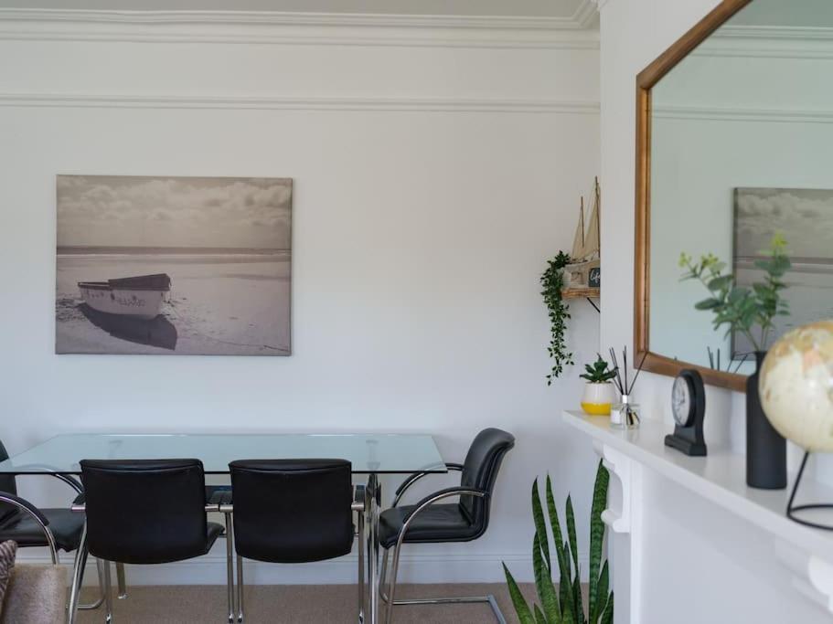 Longsands Beach, 4, Apartment