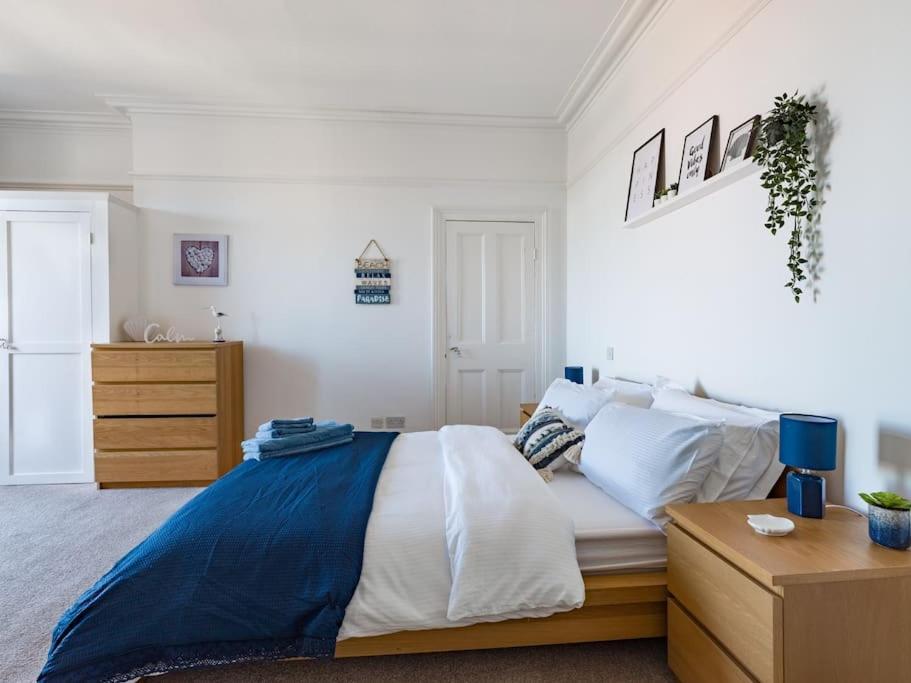 Longsands Beach, 4, Apartment