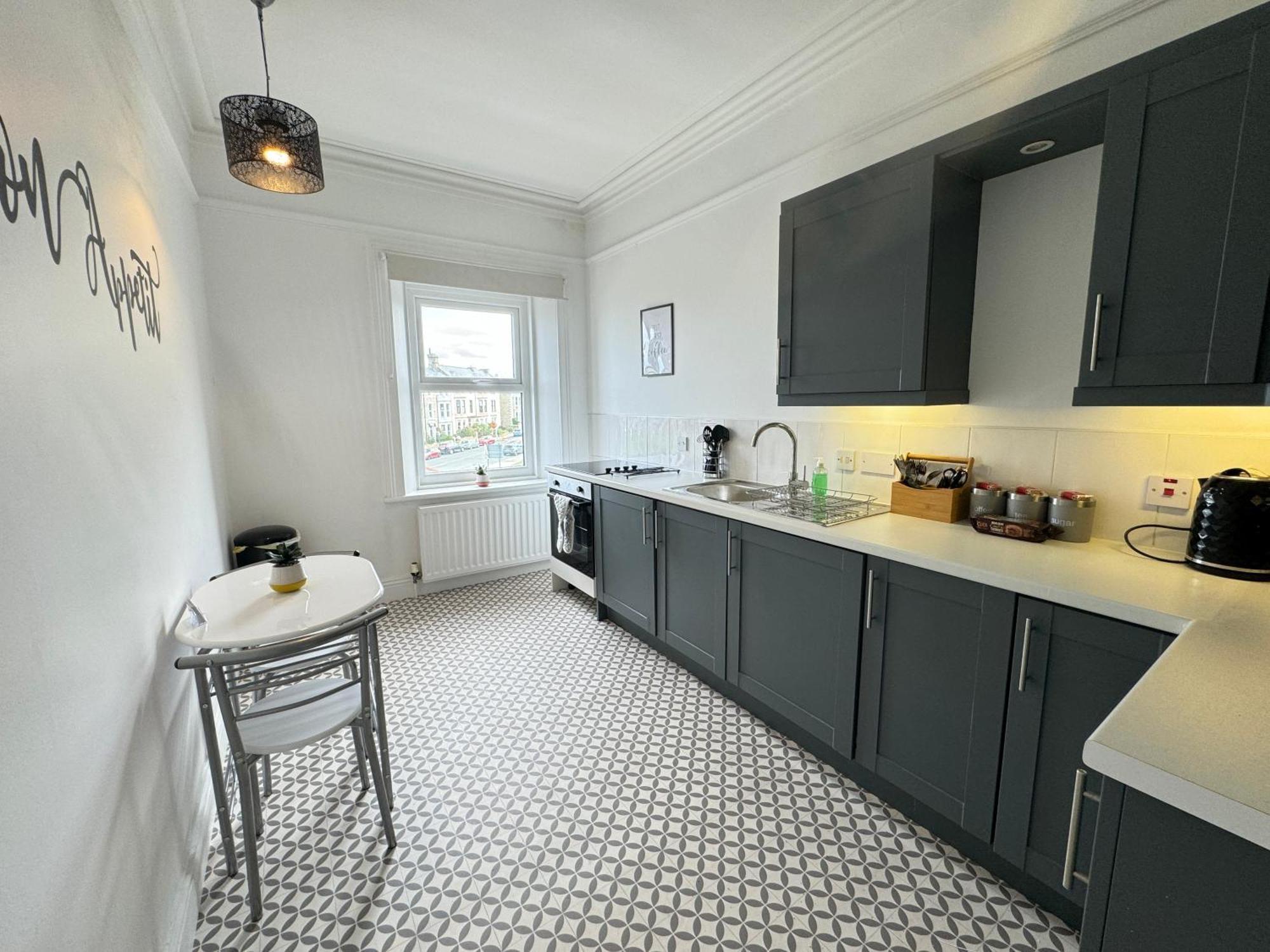 Longsands Beach, 4, Apartment *